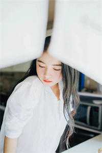 开局末世，我和女神老师在办公室全章节阅读