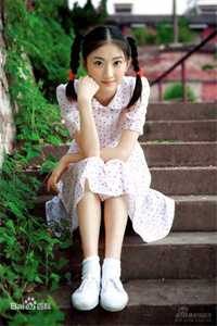 救命！我的同桌女孩有亿点点霸道