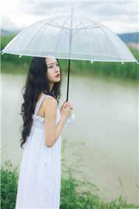 一少女形状的美玉