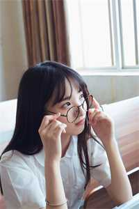 女儿柔软的小手