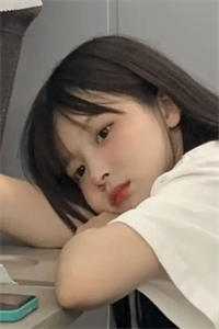 程校花离开的背影