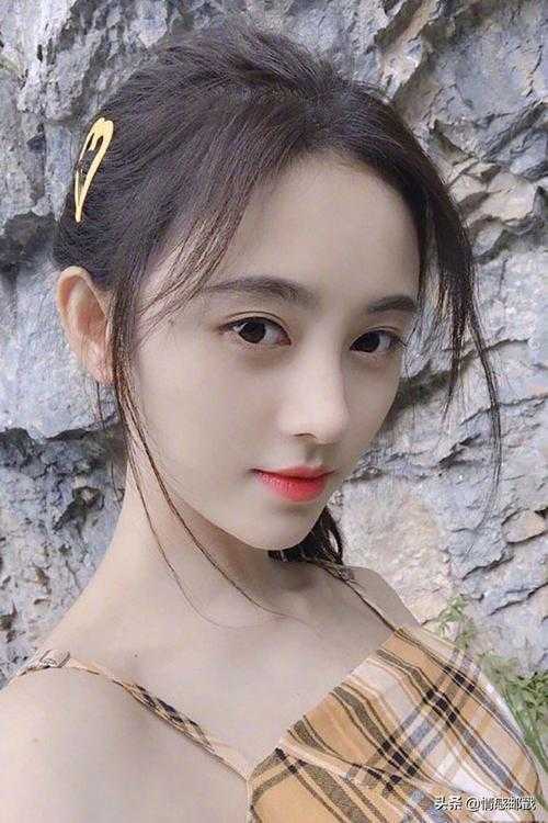 比父亲的私生女