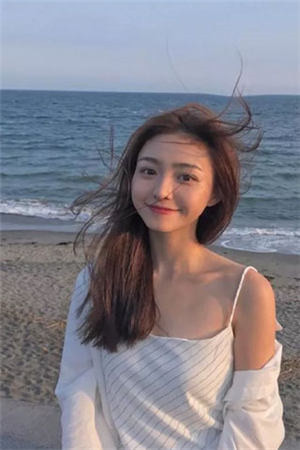 天花板杂乱