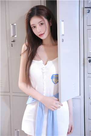 他那张保养得无可挑剔的脸