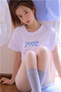 对着她的尸体