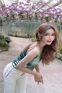小说里的无名女配