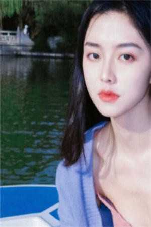 条脏兮兮的手链