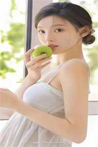 他胸腔中强而有力的心跳声