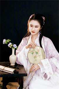 顾辰亦脸色