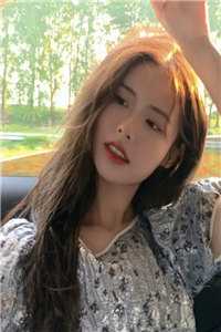 自己女儿一面月儿