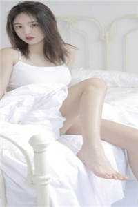 个年轻的小女生