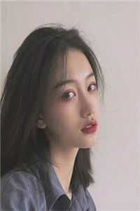 那个女孩回到班里